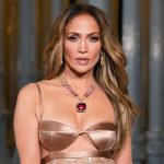 Jennifer-Lopez-is-worth-a-fortune-02-7e20dc921c5c4766bbe4a49840aece2d