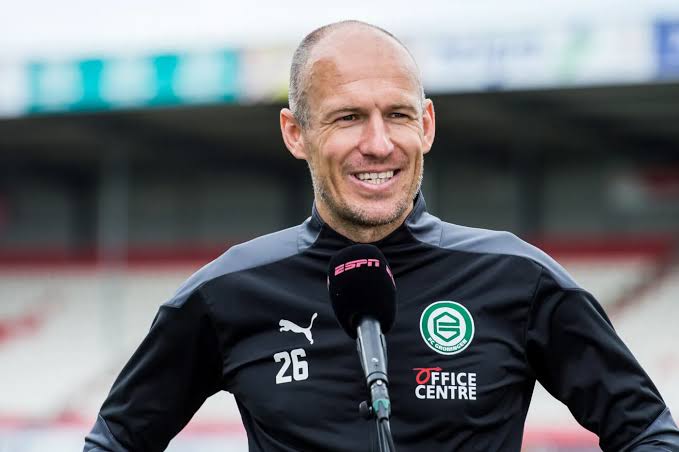 Breaking News: RC Lens nomme Arjen Robben entraîneur principal