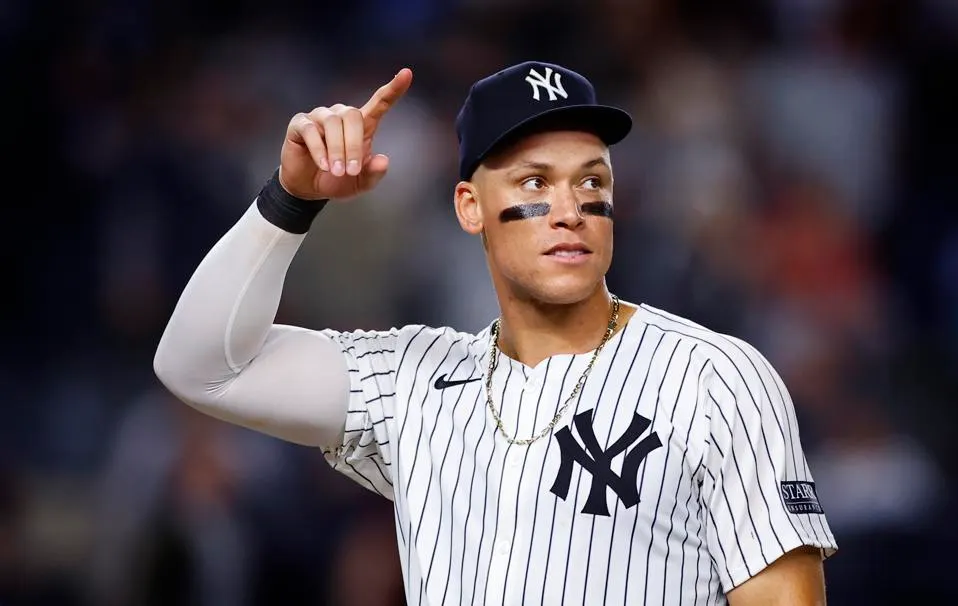 Aaron Judge Stuns Baseball World with Shocking Free Agency Move to New York Mets