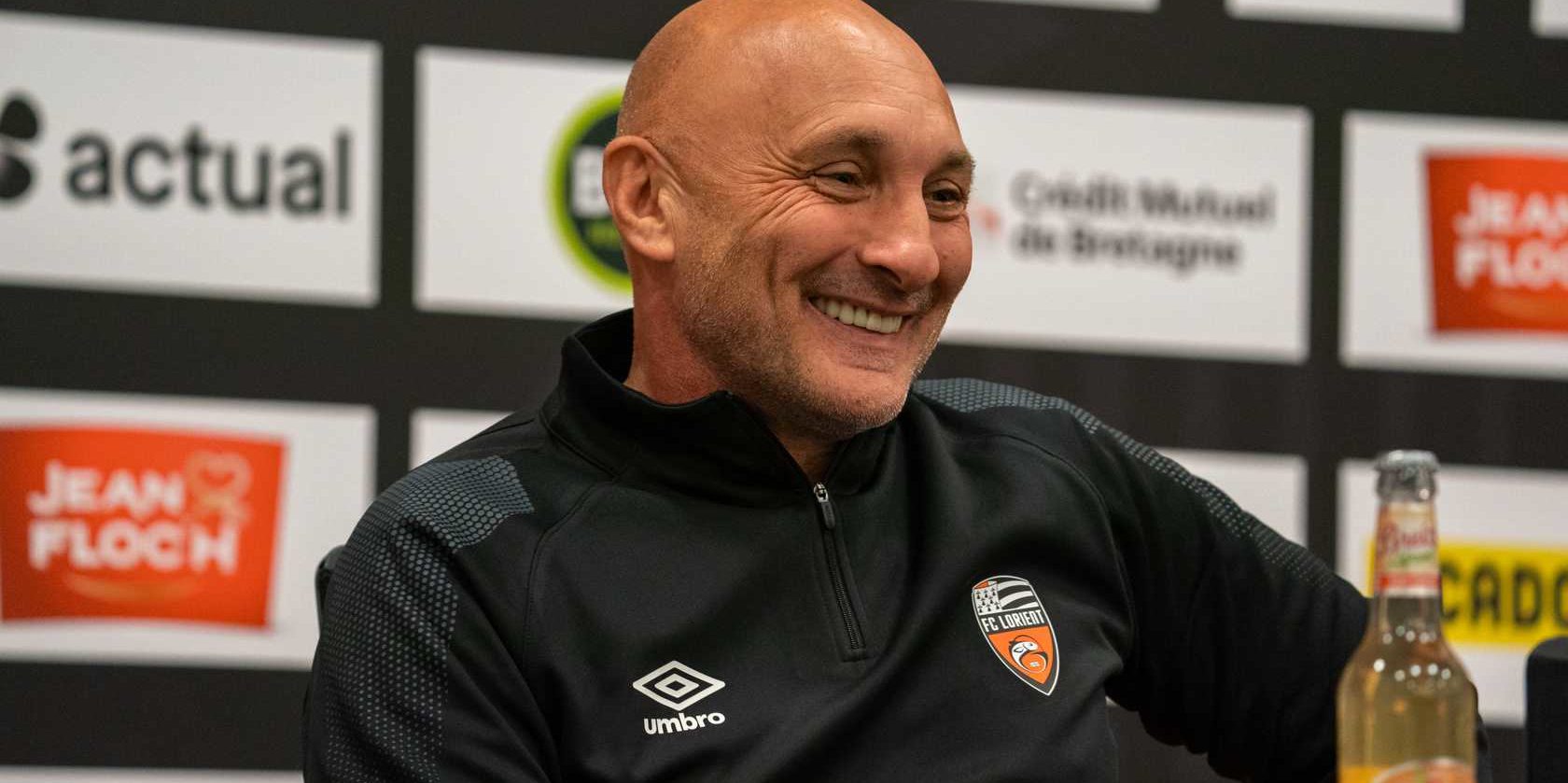 L’entraîneur de Lorient, Olivier Pantaloni, promet de promouvoir le club en Ligue 1 cette saison.