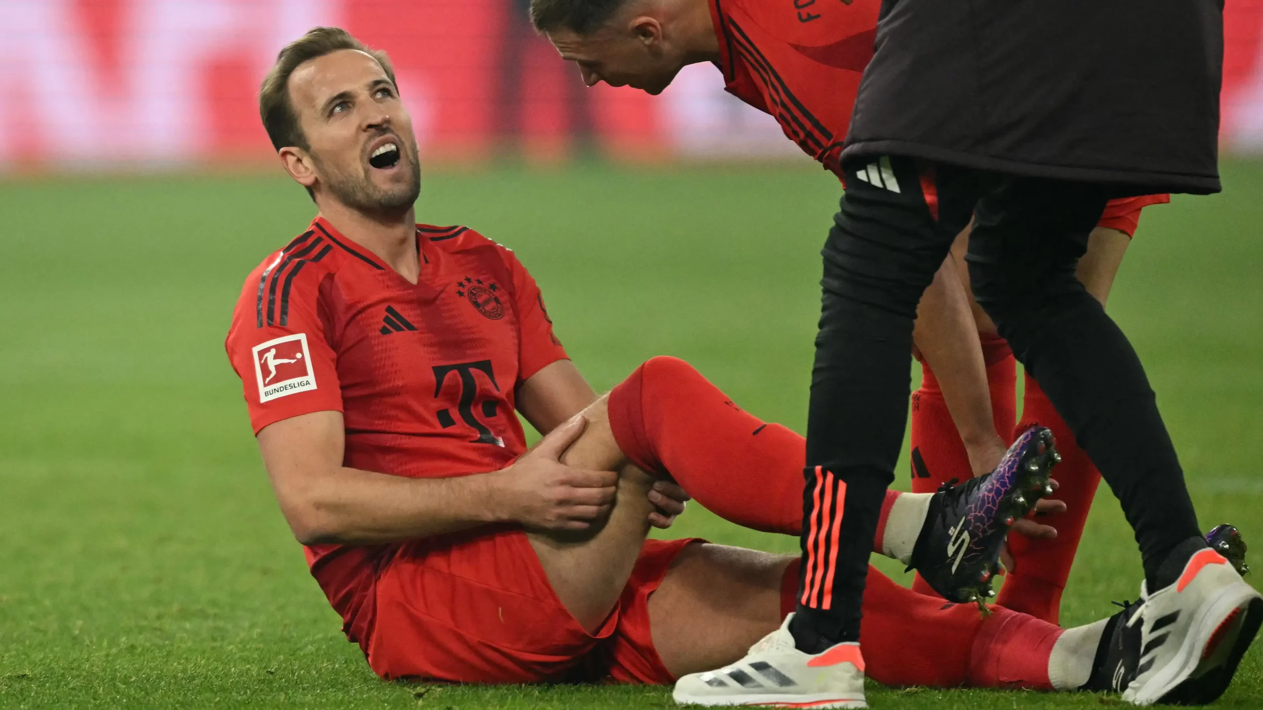 Eilmeldung: Bayern Münchens Star-Stürmer Harry Kane fällt für 3 Monate aus