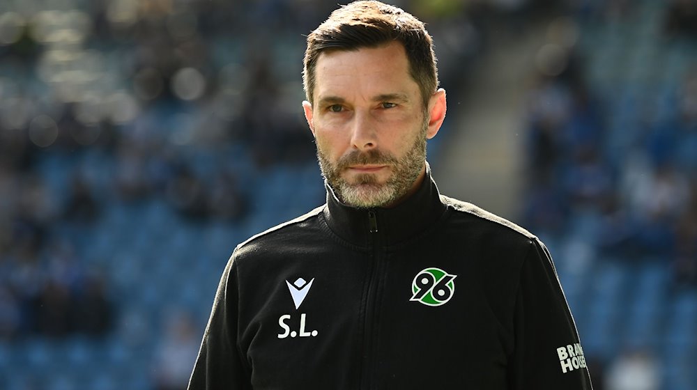 Stefan Leitl kritisiert das Management wegen fehlendem Weihnachtsgeschenk für die Spieler