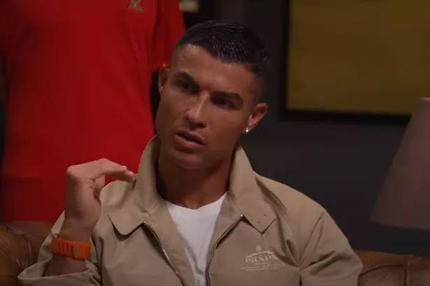 Cristiano Ronaldo Kondigt Interesse aan om Bij Feyenoord te Treden