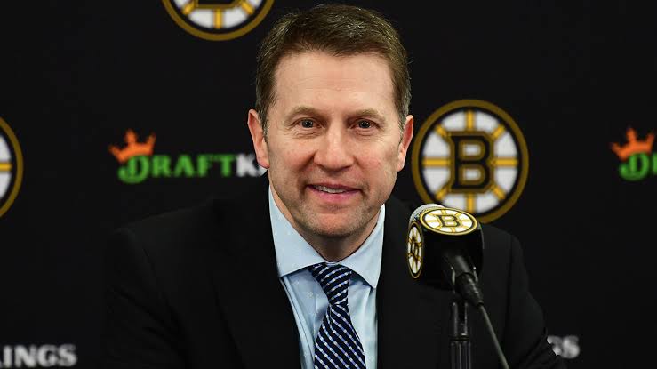 Boston Bruins Associate Coach Joe Sacco Collapses After Christmas Celebration, Currently Receiving Treatment