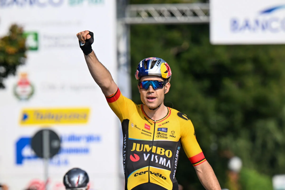 Breaking News: Wout van Aert’s Super Form Aantrekt Grondbreaking Sponsordeal van Amerikaans Multimiljardenbedrijf AIG Ter Waarde van $580M