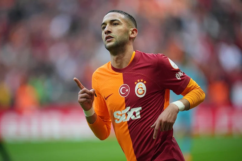 Eilmeldung: St. Pauli schlägt Augsburgs Angebot aus, um Ex-Chelsea-Spielmacher Hakim Ziyech von Galatasaray zu verpflichten