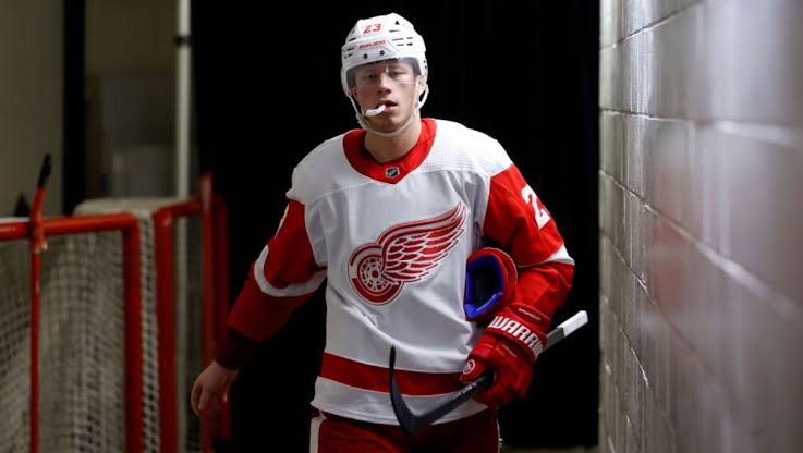 Shocking News: Detroit Red Wings Star Lucas Raymond Confirms Positive Test of… and suspend few minute ago