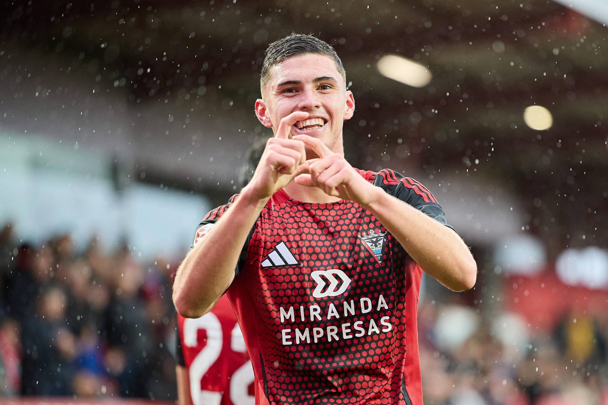 Última Hora: El Deportivo Alavés Acepta la Oferta del CD Mirandés por Joaquín Panichelli en Cesión con Opción a Compra