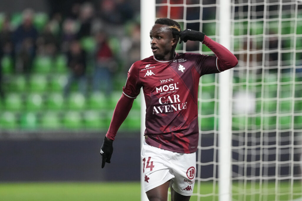 Le FC Metz sur le point d’accepter l’offre astronomique de Manchester United pour Cheikh Sabaly