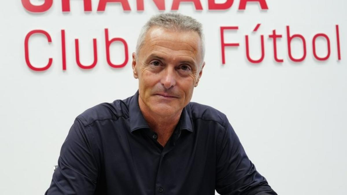 Última hora: El entrenador del Granada, Fran Escribá, presenta de repente su carta de renuncia, citando una razón impactante