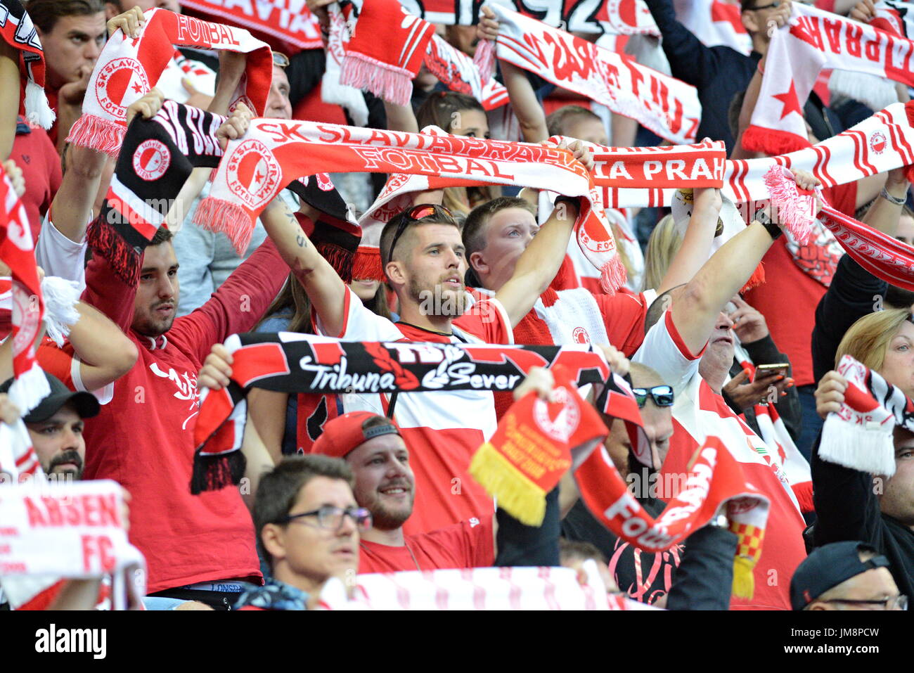 Slavia Praha oslavuje své fanoušky jako nejlepší v českém fotbale